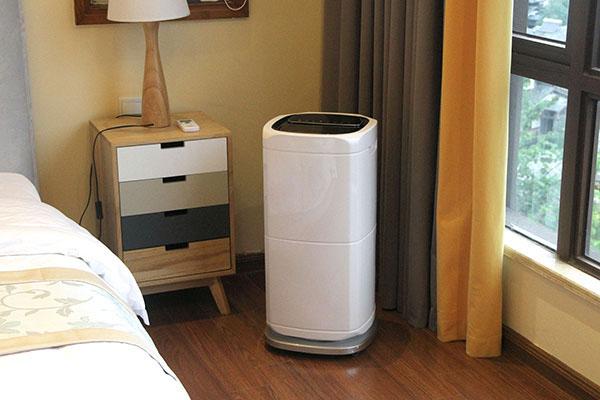 南方近日降溫仍濕熱,只缺一臺(tái)除濕機(jī)